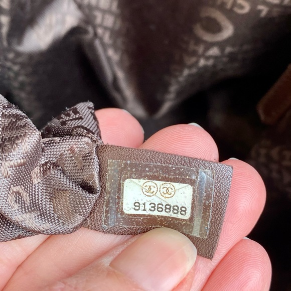 *****SOLD*****Chanel camelia hobo bag - Picture 9 of 16